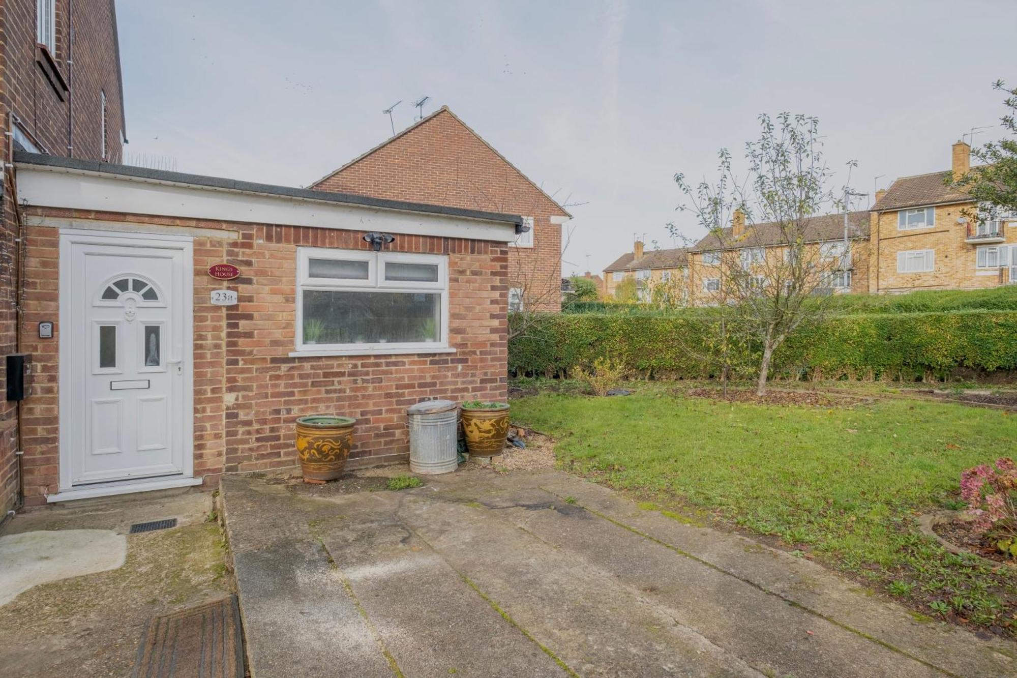 Kings House Apartment Hayes, West London Apt A Northolt  Extérieur photo