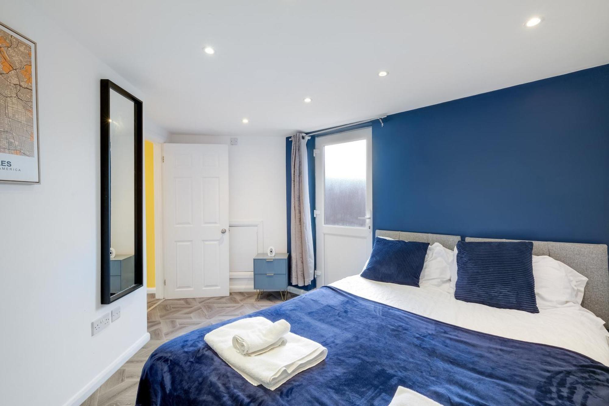 Kings House Apartment Hayes, West London Apt A Northolt  Extérieur photo