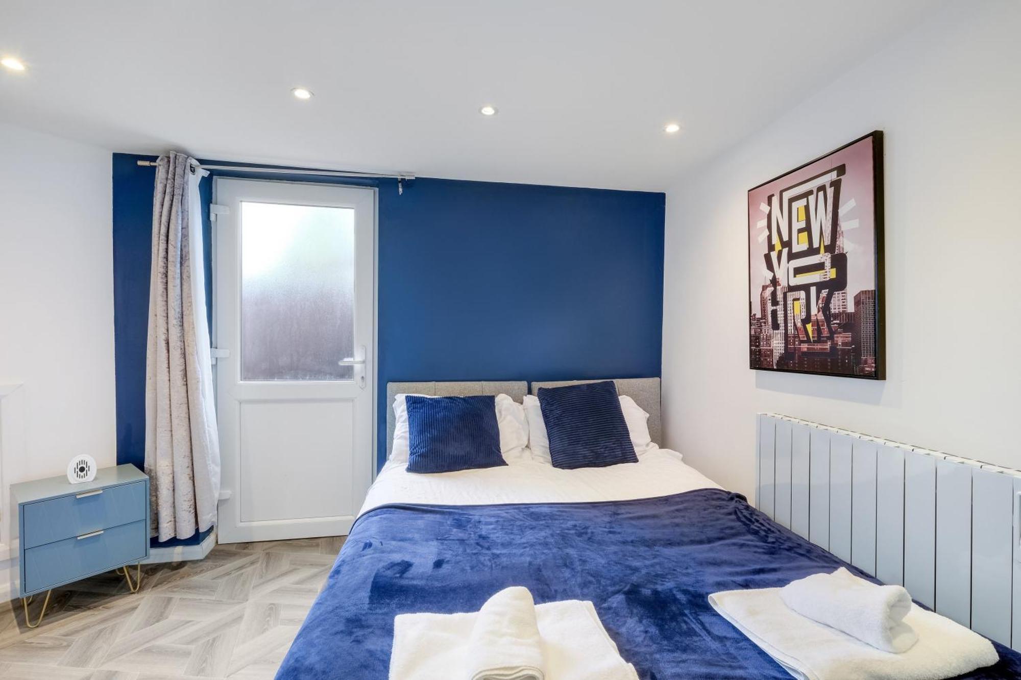 Kings House Apartment Hayes, West London Apt A Northolt  Extérieur photo