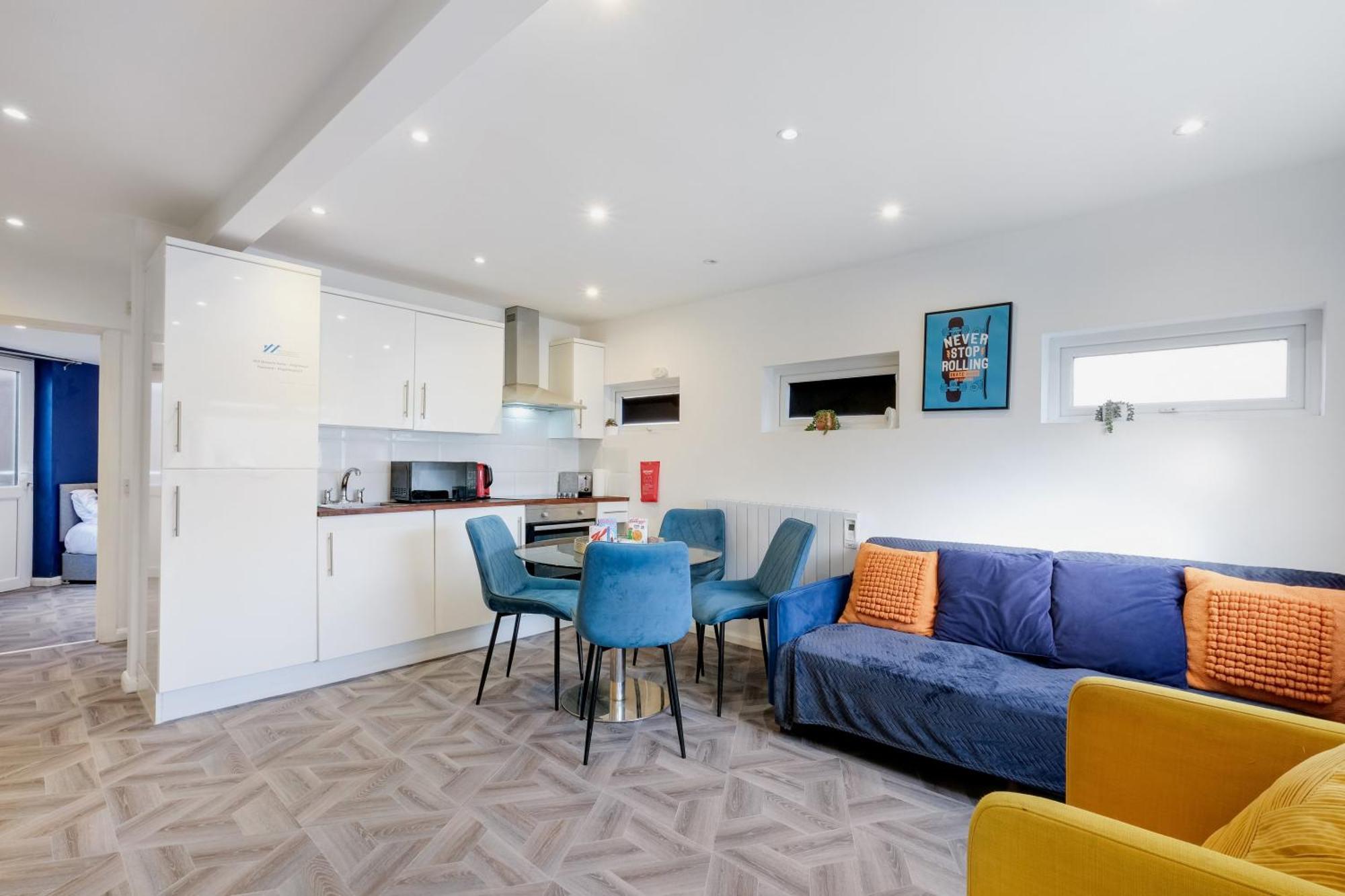Kings House Apartment Hayes, West London Apt A Northolt  Extérieur photo