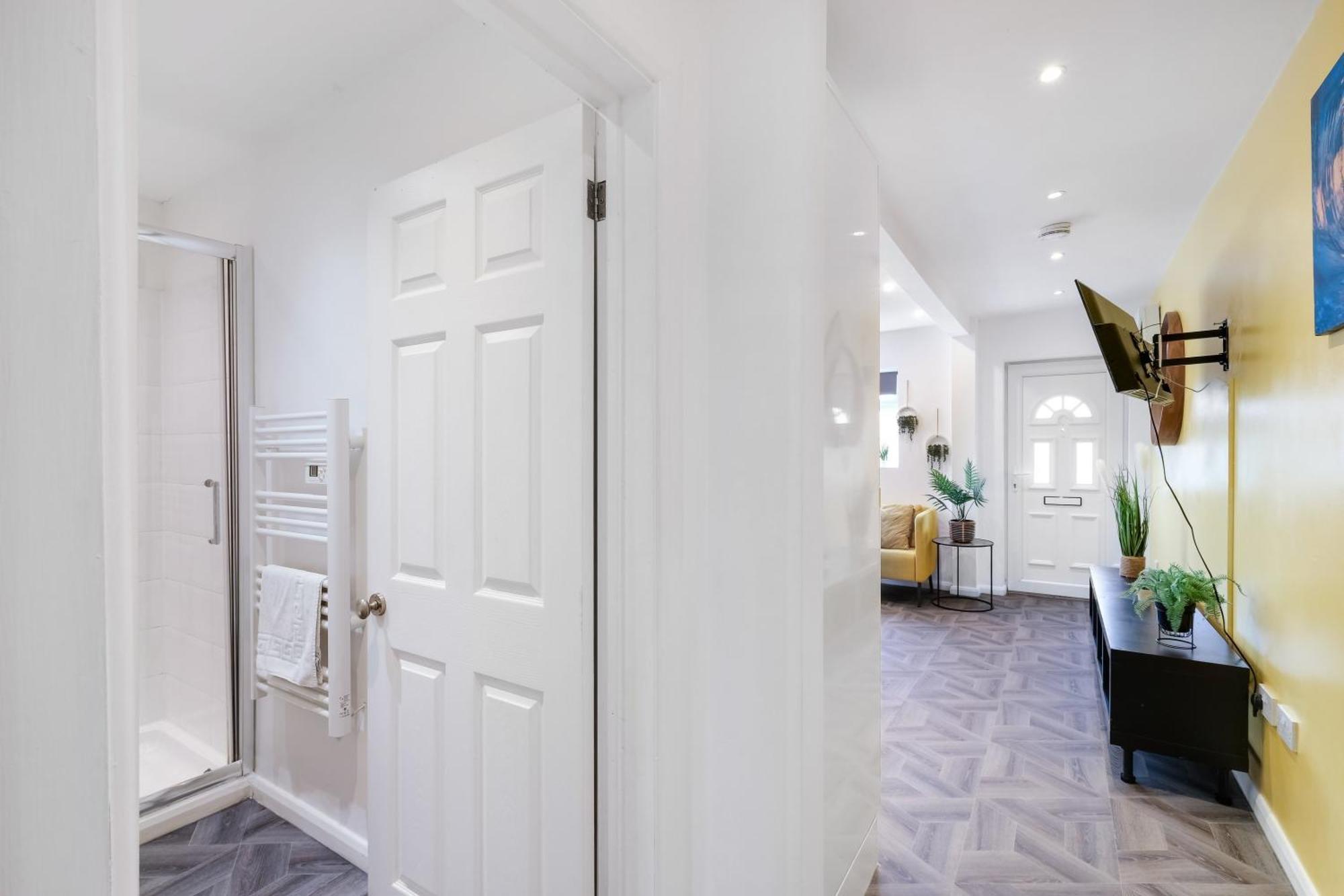 Kings House Apartment Hayes, West London Apt A Northolt  Extérieur photo